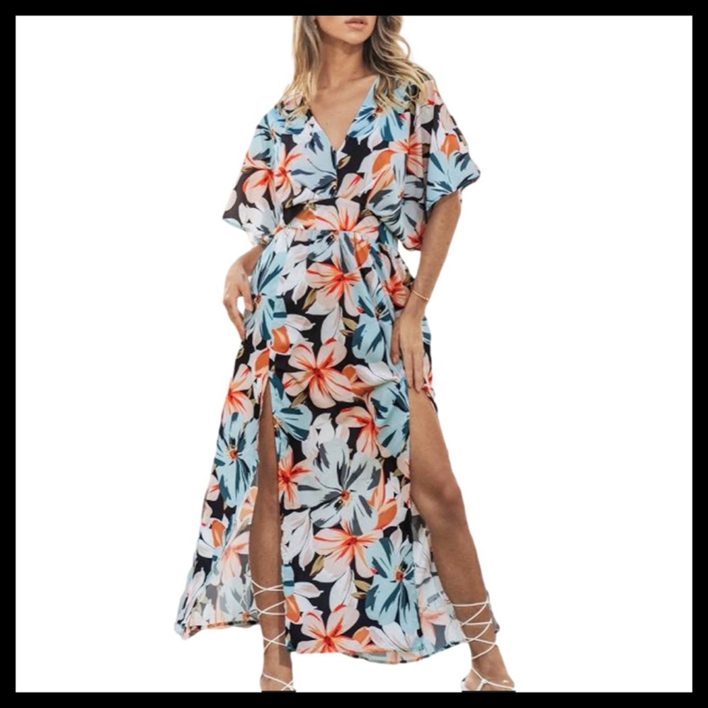 BOUTIQUE Tropical Boho Maxi Dress With Slits